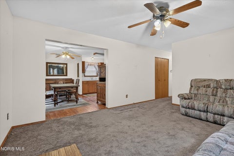 Tiny photo for 915 N Ontario Street, Toledo, OH 43604 (MLS # 10011859)