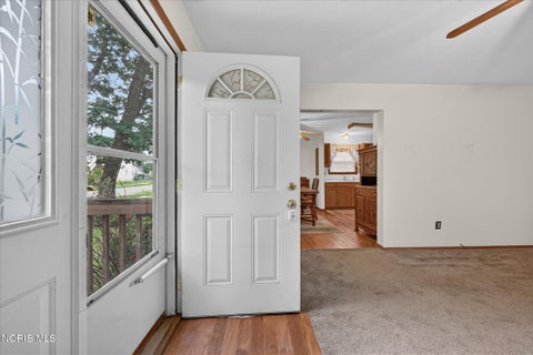 Tiny photo for 915 N Ontario Street, Toledo, OH 43604 (MLS # 10011859)