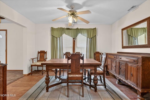 Tiny photo for 915 N Ontario Street, Toledo, OH 43604 (MLS # 10011859)