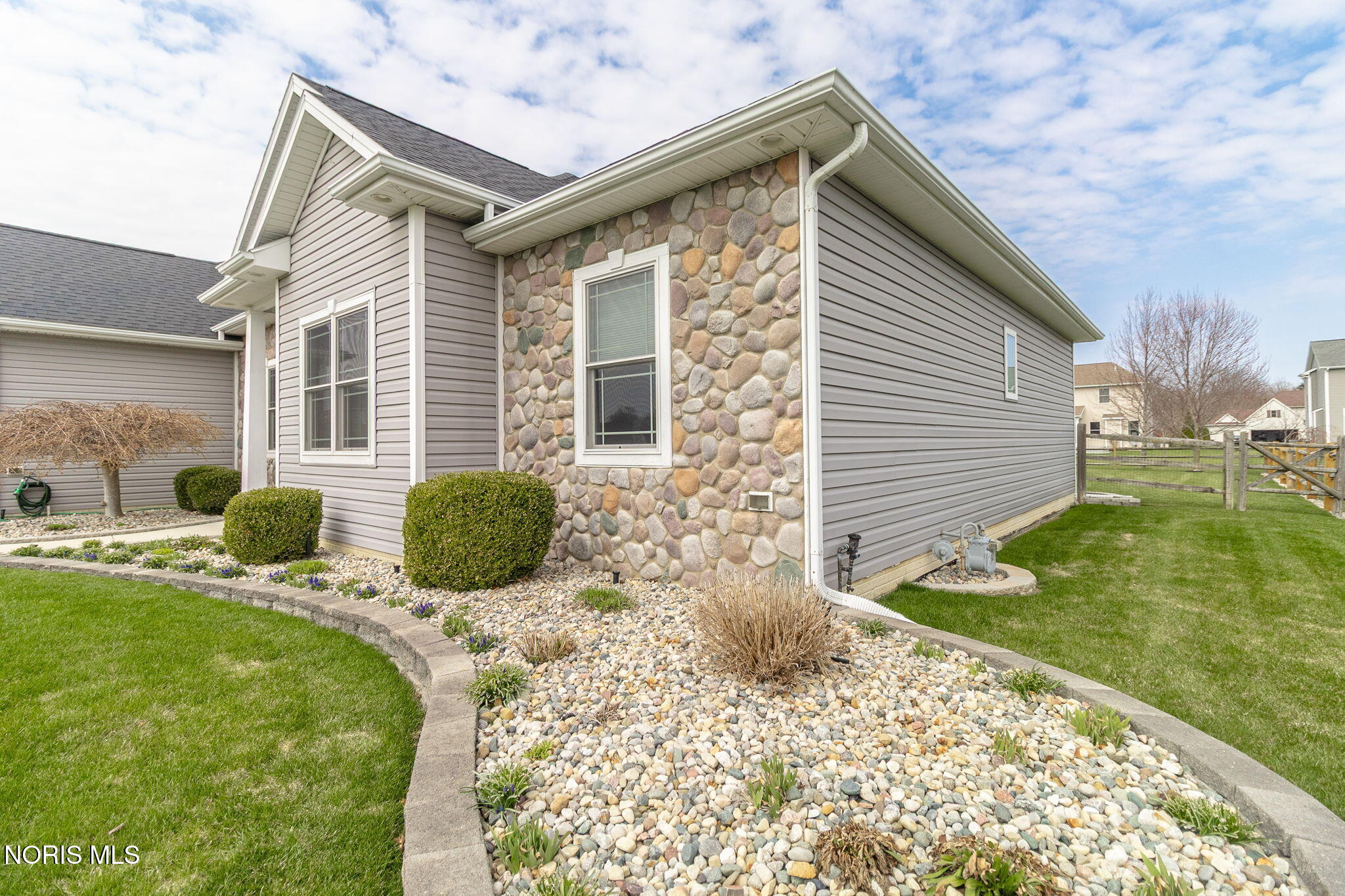 6376 Whitehouse Valley Drive