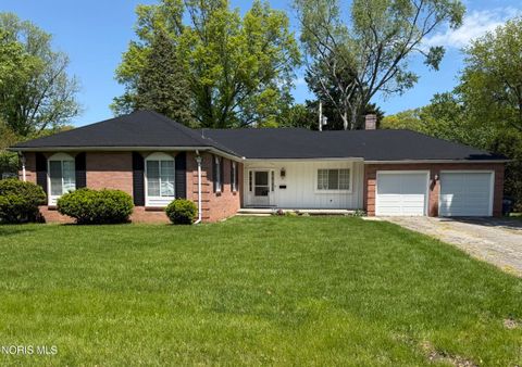 Photo of 2145 Green Valley Drive, Toledo, OH 43614 (MLS # 10008286)
