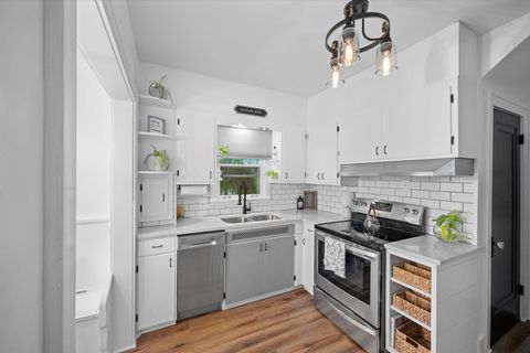 Tiny photo for 4535 N Haven Avenue, Toledo, OH 43612 (MLS # 10000108)