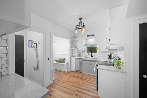 Tiny photo for 4535 N Haven Avenue, Toledo, OH 43612 (MLS # 10000108)