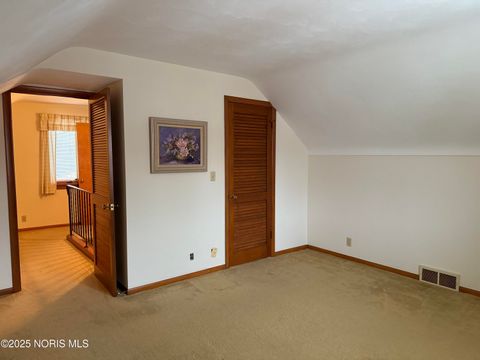 Tiny photo for 2434 Roseann Drive, Toledo, OH 43611 (MLS # 10001850)