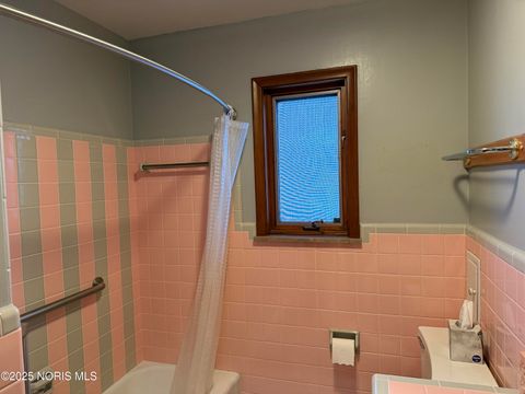 Tiny photo for 2434 Roseann Drive, Toledo, OH 43611 (MLS # 10001850)