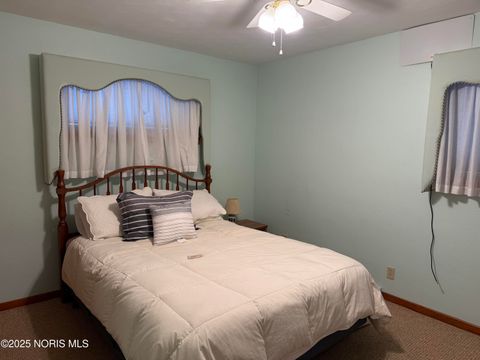 Tiny photo for 2434 Roseann Drive, Toledo, OH 43611 (MLS # 10001850)