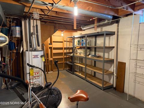 Tiny photo for 2434 Roseann Drive, Toledo, OH 43611 (MLS # 10001850)