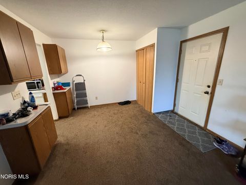 Tiny photo for 6201 Garden Road #Apt H135, Maumee, OH 43537 (MLS # 10005958)