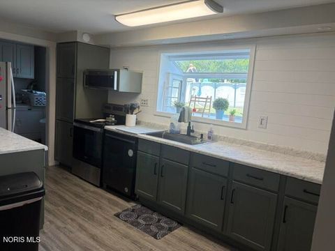 Tiny photo for 100 Northcliff Drive, Findlay, OH 45840 (MLS # 10010227)