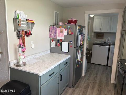 Tiny photo for 100 Northcliff Drive, Findlay, OH 45840 (MLS # 10010227)
