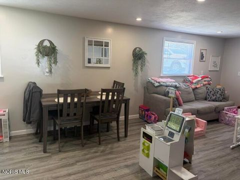 Tiny photo for 100 Northcliff Drive, Findlay, OH 45840 (MLS # 10010227)