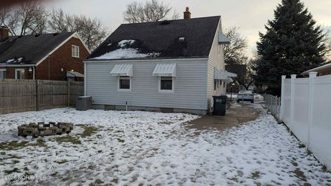 Tiny photo for 830 Mayfair Boulevard, Toledo, OH 43612 (MLS # 10002804)