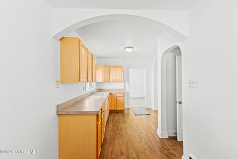 Tiny photo for 4755 301st Street, Toledo, OH 43611 (MLS # 10002570)