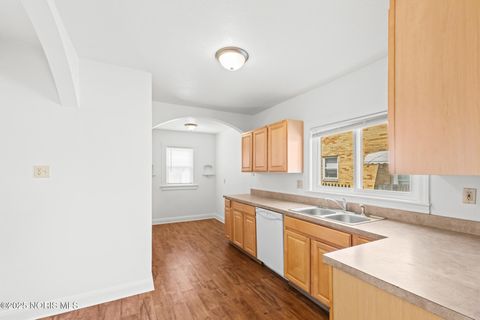 Tiny photo for 4755 301st Street, Toledo, OH 43611 (MLS # 10002570)