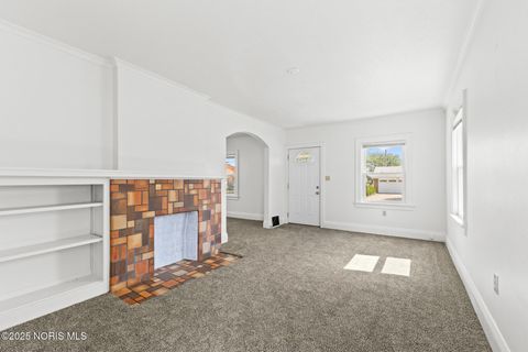 Tiny photo for 4755 301st Street, Toledo, OH 43611 (MLS # 10002570)