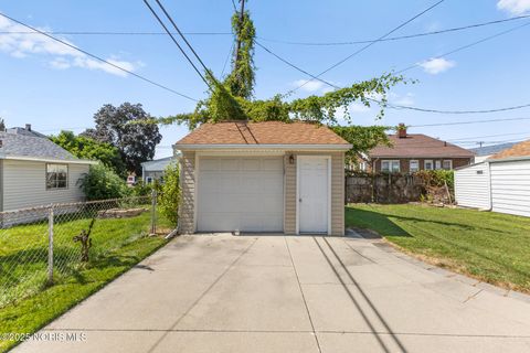 Tiny photo for 4755 301st Street, Toledo, OH 43611 (MLS # 10002570)