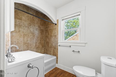 Tiny photo for 4755 301st Street, Toledo, OH 43611 (MLS # 10002570)