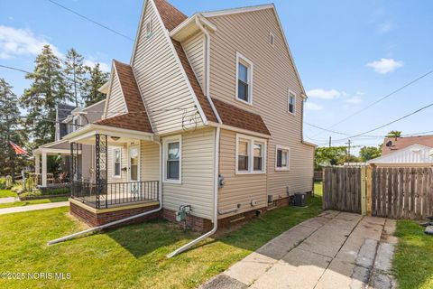 Tiny photo for 4755 301st Street, Toledo, OH 43611 (MLS # 10002570)