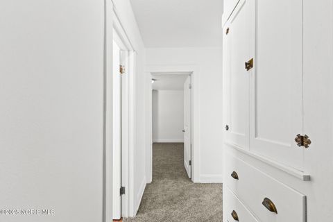 Tiny photo for 4755 301st Street, Toledo, OH 43611 (MLS # 10002570)