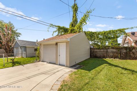 Tiny photo for 4755 301st Street, Toledo, OH 43611 (MLS # 10002570)