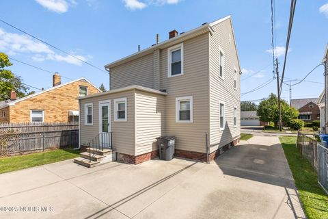 Tiny photo for 4755 301st Street, Toledo, OH 43611 (MLS # 10002570)