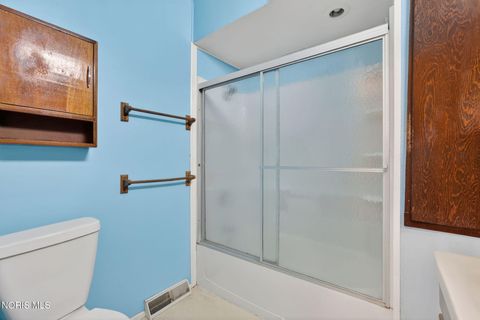 Tiny photo for 648 Carlton Street, Toledo, OH 43609 (MLS # 10005196)