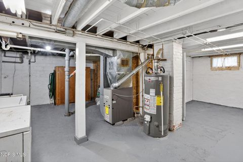 Tiny photo for 648 Carlton Street, Toledo, OH 43609 (MLS # 10005196)