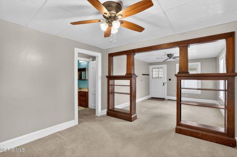 Tiny photo for 648 Carlton Street, Toledo, OH 43609 (MLS # 10005196)