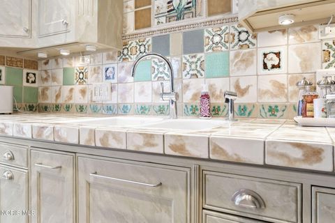 Tiny photo for 3024 Hopewell Place, Toledo, OH 43606 (MLS # 10005400)