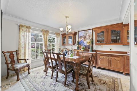 Tiny photo for 3024 Hopewell Place, Toledo, OH 43606 (MLS # 10005400)