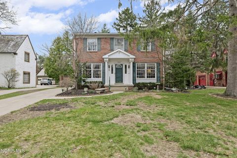 Photo of 3024 Hopewell Place, Toledo, OH 43606 (MLS # 10005400)