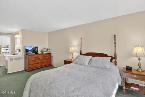 Tiny photo for 2203 Longport Drive, Maumee, OH 43537 (MLS # 10007466)