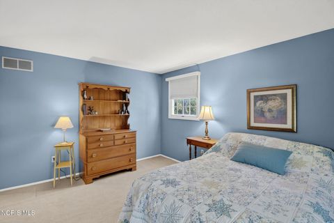 Tiny photo for 2203 Longport Drive, Maumee, OH 43537 (MLS # 10007466)