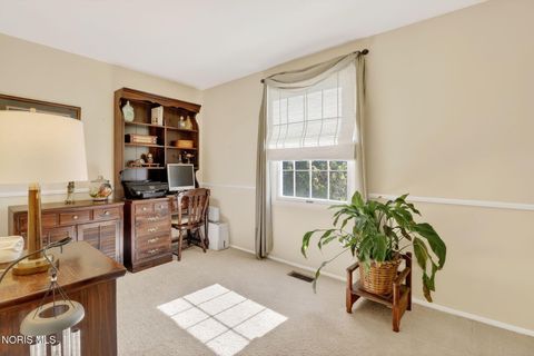 Tiny photo for 2203 Longport Drive, Maumee, OH 43537 (MLS # 10007466)