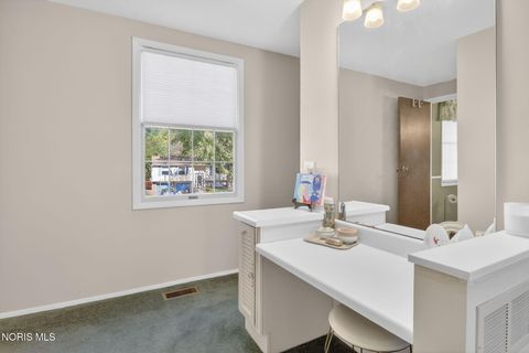 Tiny photo for 2203 Longport Drive, Maumee, OH 43537 (MLS # 10007466)