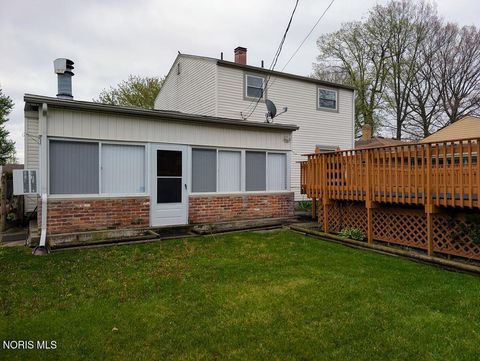 Tiny photo for 6101 Rolland Drive, Toledo, OH 43612 (MLS # 10006862)