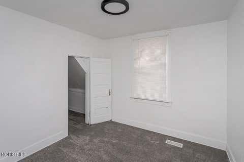 Tiny photo for 1129 Mason Street, Toledo, OH 43605 (MLS # 10009055)