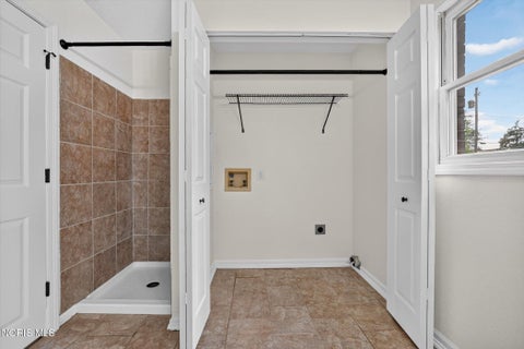 Tiny photo for 117 N Goodrich Street, Oregon, OH 43616 (MLS # 10012639)