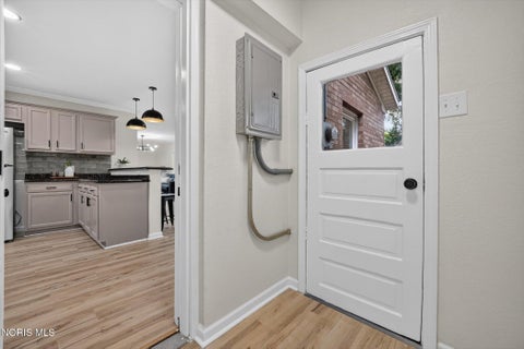 Tiny photo for 117 N Goodrich Street, Oregon, OH 43616 (MLS # 10012639)