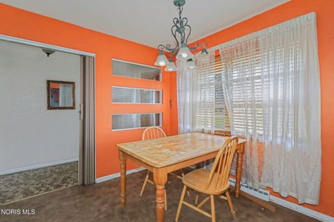 Tiny photo for 2208 Valley Brook Drive, Toledo, OH 43615 (MLS # 10005209)