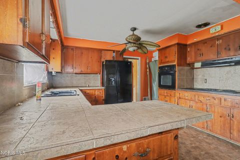 Tiny photo for 2208 Valley Brook Drive, Toledo, OH 43615 (MLS # 10005209)