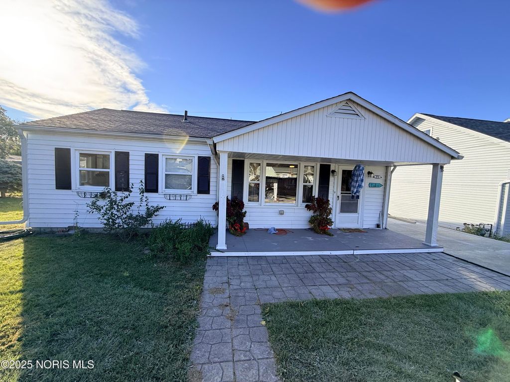 Photo for 271 Willowdale Drive, Lakeside Marblehead, OH 43440 (MLS # 10000726)