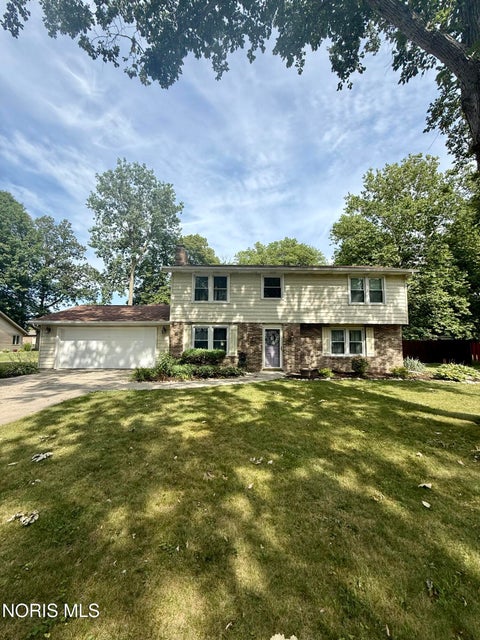 Photo of 206 Glen Arbor Drive, Bryan, OH 43506 (MLS # 10010286)