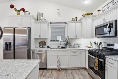 Tiny photo for 9617 Early Drive, Findlay, OH 45840 (MLS # 10002690)