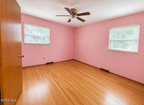 Tiny photo for 1839 Lynbrook Drive, Toledo, OH 43614 (MLS # 10010405)
