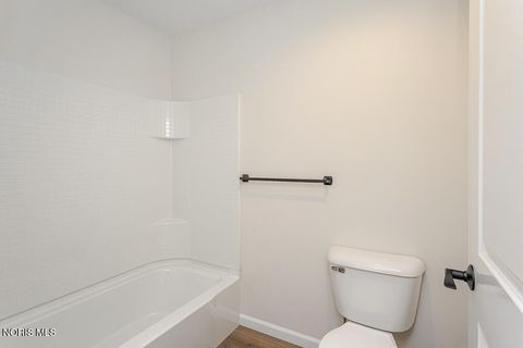 Tiny photo for 105 County Road 10, Liberty Center, OH 43532 (MLS # 10004808)