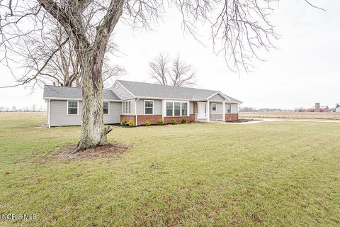 Tiny photo for 105 County Road 10, Liberty Center, OH 43532 (MLS # 10004808)