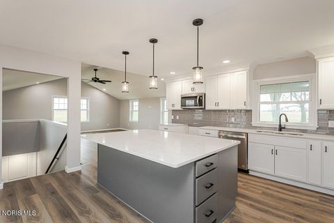 Tiny photo for 105 County Road 10, Liberty Center, OH 43532 (MLS # 10004808)