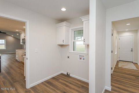 Tiny photo for 105 County Road 10, Liberty Center, OH 43532 (MLS # 10004808)