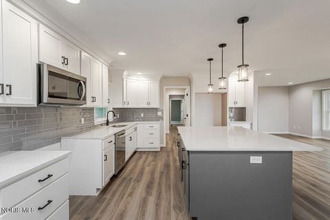 Tiny photo for 105 County Road 10, Liberty Center, OH 43532 (MLS # 10004808)